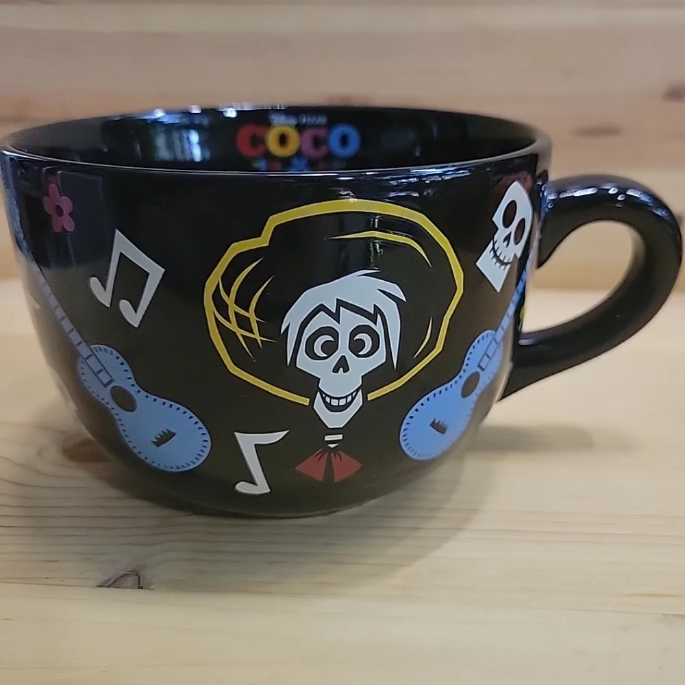 Disney Coco Pixar XL ceramic coffee Mug Cup